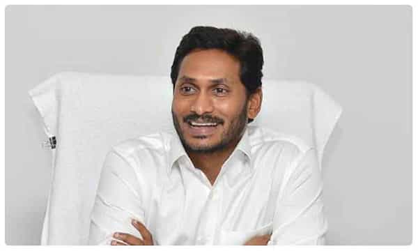ఏపీ క్రీడాకారులపై సీఎం జగన్ వరాల జల్లు!