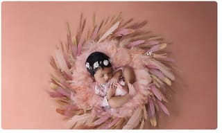 Saaho: ప్రభాస్ పోస్టర్‌కు డైహార్డ్ ఫ్యాన్ రక్తంతో తిలకం..