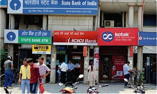 యాత్రికులపై “ఉగ్ర”గురి.. పాక్ ఏంచేసిందో తెలిస్తే…!