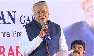 కట్నం ఇవ్వలేదని.. నడిరోడ్డుపైనే ట్రిపుల్ తలాక్..!