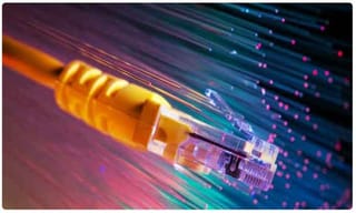 ఈ కుర్రాడు మామూలోడు కాదు.. ఏకంగా  రోబోనే తయారు చేశాడు