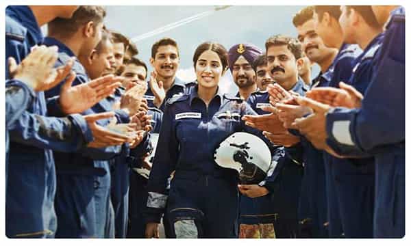జాన్వీ గుంజన్ సక్సేనా సినిమాపై ఎయిర్ ఫోర్స్ ఫిర్యాదు