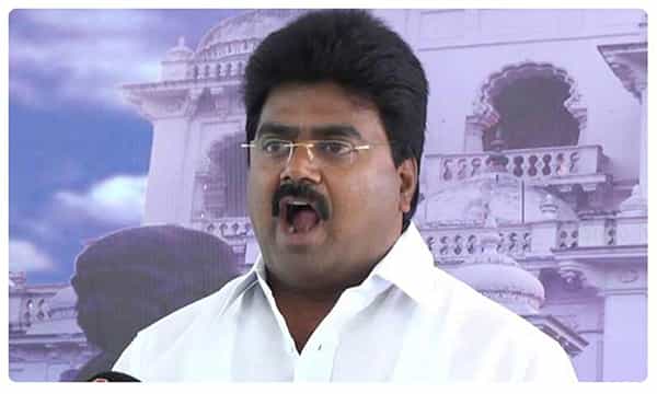 కేసు నమోదు.. అఙ్ఞాతంలోకి టీడీపీ నేత కూన రవికుమార్