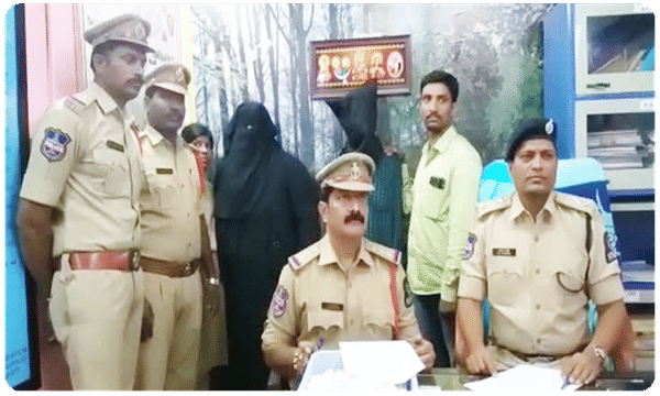 తల్లిని పోషించలేక.. హత్య చేసిన కొడుకు, కోడలు