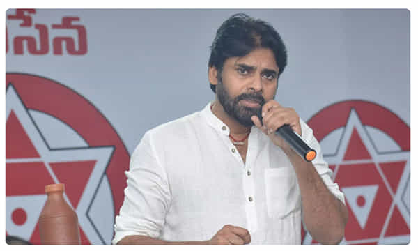 పవన్ సభలో పాము కలకలం