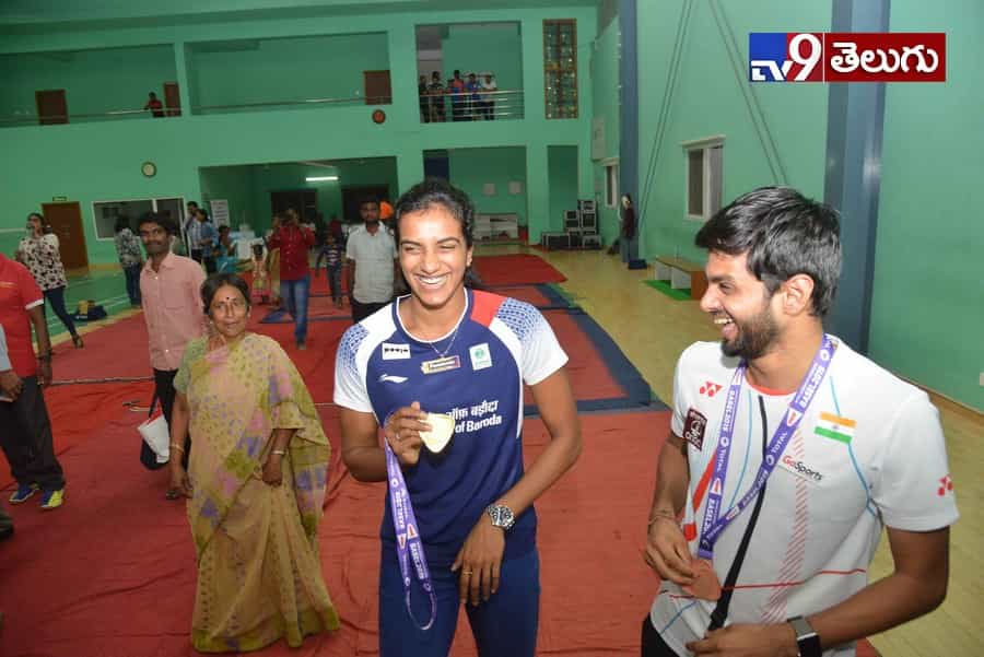 పీవీ సింధు మీడియా సమావేశం ఫొటోస్