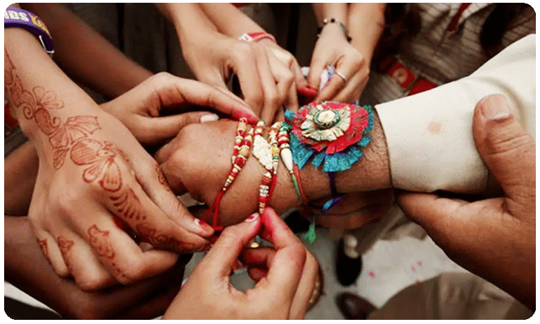 రక్షా బంధనంలో రాజకీయ నేతలు.. వెల్లువెత్తనున్న అభిమానులు