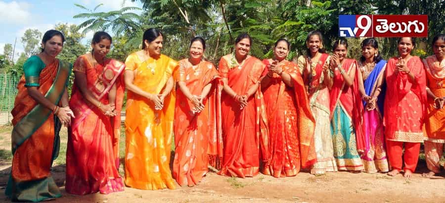 బతుకమ్మ సంబరాలు మొదలయ్యాయోచ్..