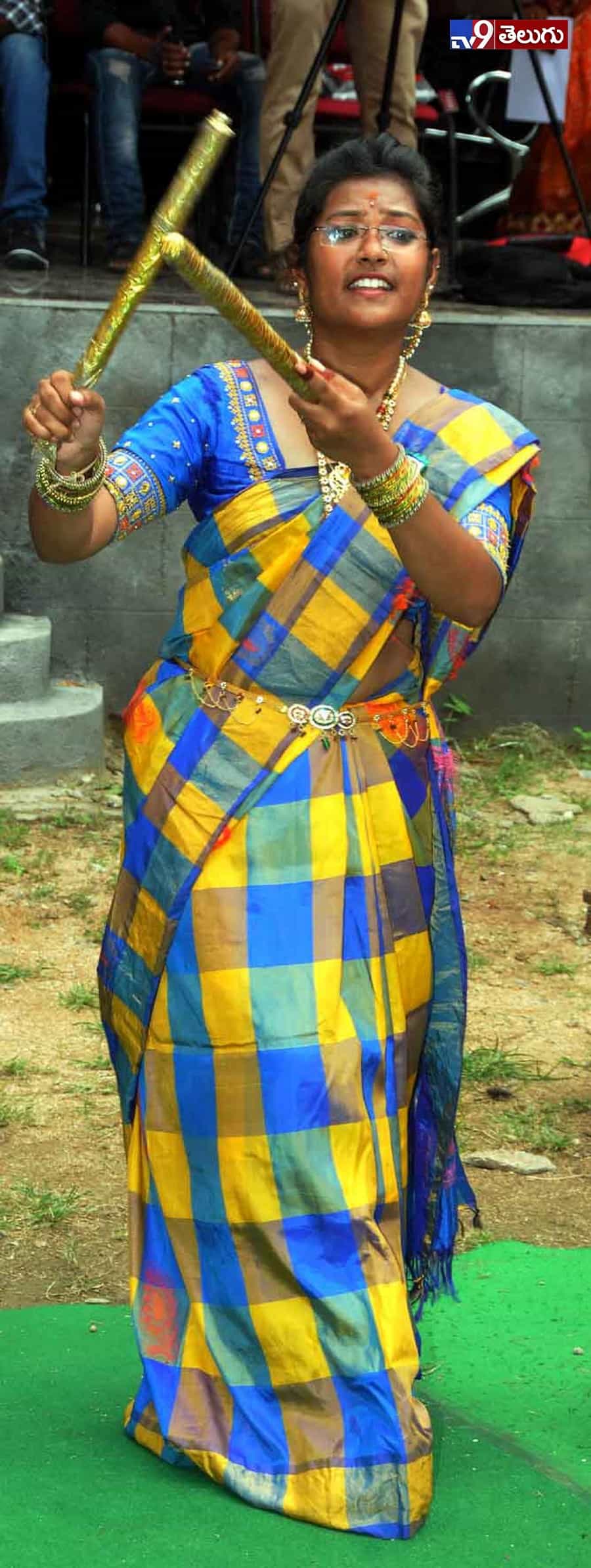 బతుకమ్మ సంబరాలు మొదలయ్యాయోచ్..