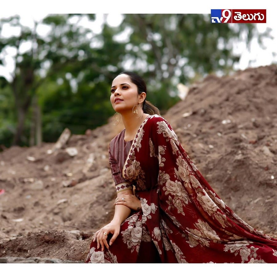 అందాలతో అదరగొట్టిన అనసూయ