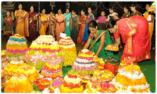 చెన్నైలో బతుకమ్మ సంబురాలు.. ఆటపాటలతో ఆడపడుచుల సందడి..!