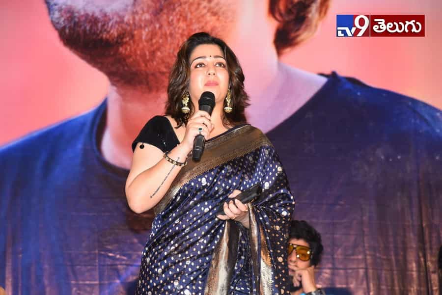పూరి కనెక్ట్స్ఆధ్వర్యంలో పూరి, ఛార్మీల హెల్పింగ్ హ్యాండ్. ఫొటోస్
