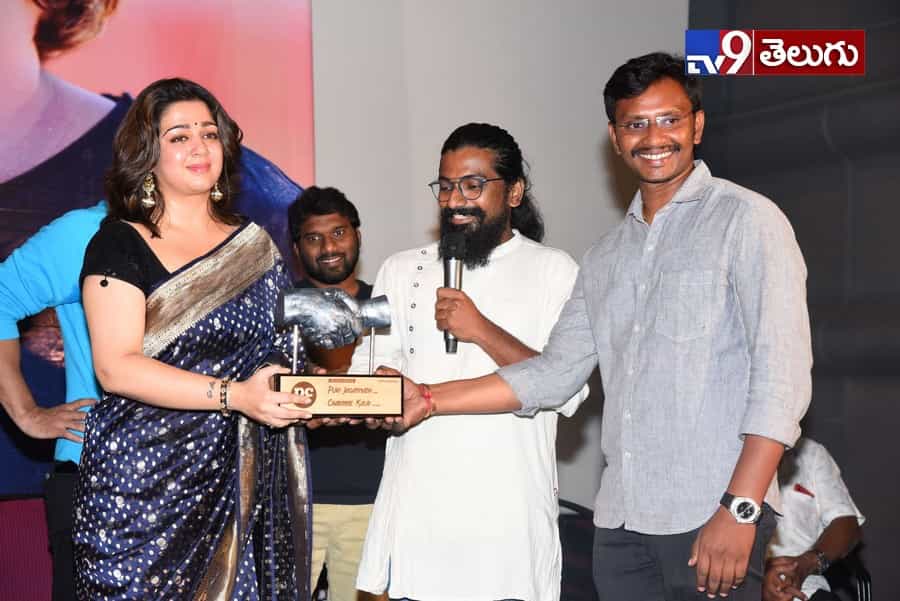 పూరి కనెక్ట్స్ఆధ్వర్యంలో పూరి, ఛార్మీల హెల్పింగ్ హ్యాండ్. ఫొటోస్