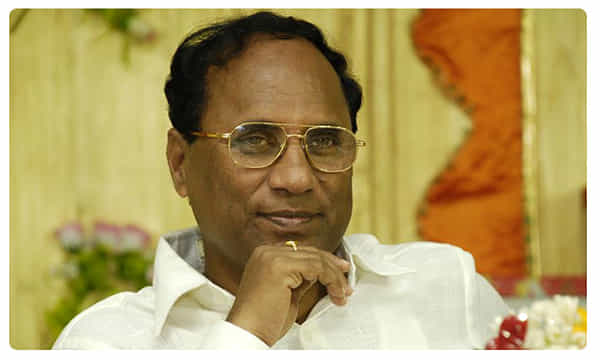 డాక్టర్గా కెరీర్.. స్పీకర్గా ముగిసింది..