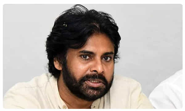 మంత్రి బొత్స ముఖ్యమంత్రిలా మాట్లాడుతున్నారు: పవన్