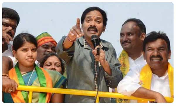 ఒకే పార్టీలో... ఫోన్ ఆపరేటర్ టూ సెలబ్రిటీ ప్రచారకర్త
