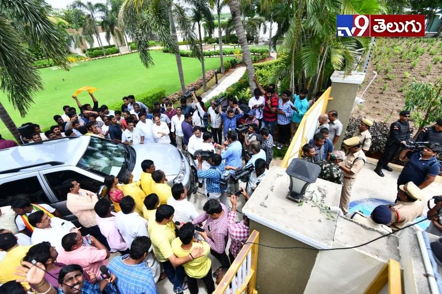 చంద్రబాబు ఇంటి వద్ద హైటెన్షన్..