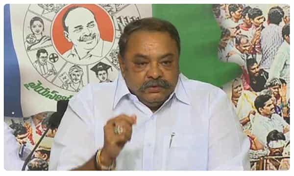 ఏపీ శాసనమండలి విప్ కాన్వాయ్ బోల్తా.. ముగ్గురికి గాయాలు