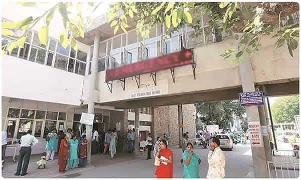 భార్య హఠాన్మరణం.. భర్త ఏం చేశాడో తెలుసా..?