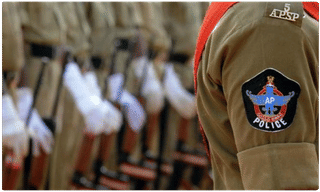 శ్రీనివాసుని ఖజానాలో ఆభరణాల లెక్కేంతో తెలిస్తే ముక్కున వేలేసుకుంటారు ..!!