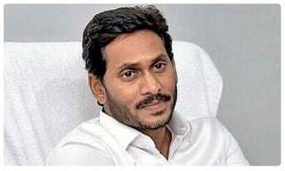 జగన్‌ను ఫాలో అవుతున్న ఆ కాంగ్రెస్ సీఎం ఎవరు?