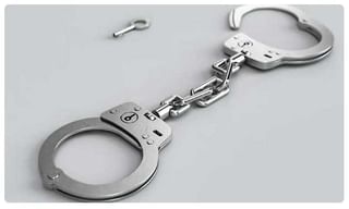 బ్రేకింగ్: హైదరాబాద్‌లో పాత రౌడీషీటర్ దారుణ హత్య.. తలపై..