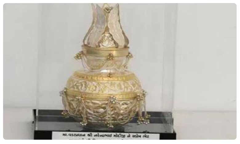 E-Auction of PM Modi gifts: Photo stand and silver Kalash fetch Rs 1 crore each