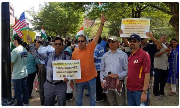 కశ్మీర్ పై వాషింగ్టన్ పోస్ట్ విష ప్రచారం.. పండిట్ల నిరసన