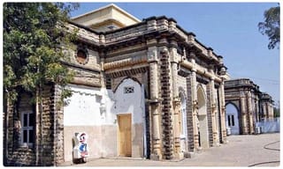 సీతాకోక చిలకమ్మా ! నీకు మోదీ స్వేఛ్చనిచ్చారమ్మా !