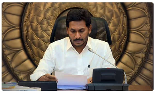 జగన్కు తలనొప్పిగా మారిన ఆ ఇద్దరు మంత్రులు..? ఎందుకు..?