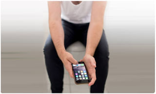 రాజమండ్రిలో కలకలం.. కరోనా భయంతో దంపతులు ఆత్మహత్య..