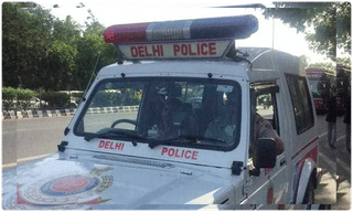 కాలేజీ లైబ్రరీలో శృంగారం.. స్టూడెంట్స్‌కు అడ్డంగా దొరికిన ప్రొఫెసర్!