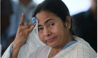 అక్రమ చొరబాటుదారులు మీ చుట్టాలా..? కాంగ్రెస్‌పై ప్రశ్నల వర్షం