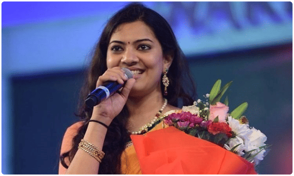 బిగ్బాస్ 3పై గీతామాధురి షాకింగ్ కామెంట్స్.. వారిద్దరికే నా సపోర్ట్..!!