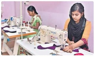 కశ్మీర్ లో ఈయూ ప్రతినిధుల పర్యటన.. మోదీ వ్యూహమేంటి ?