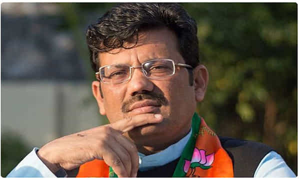 పండుగ పూట విషాదం.. బీజేపీ మాజీ అధ్యక్షుడు మృతి