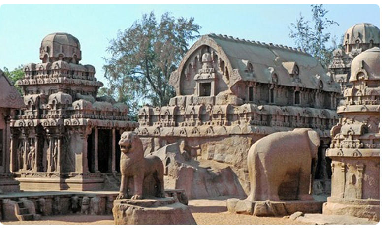Historic attractions shore temple in Mahabalipuram in south india 