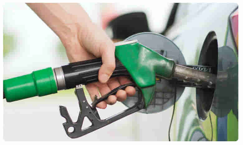 పెట్రోల్ ధరను దాటేసిన డీజిల్.. 18 రోజుల్లో రూ.10 పెంపు..