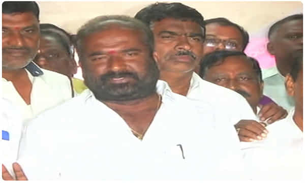 ఆర్టీసీ జేఏసీ నేతల భిన్న స్వరాలు.. ఎవర్ని నమ్మాలి?