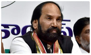 జేసీ సూట్‌కేసులో రూ.6 లక్షలు మాయం..! దొంగ ఎవరంటే.!