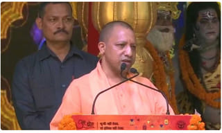 ఆక్టివాతో వార్తల్లోకి ఎక్కాడు.. ఎలాగో తెలిస్తే నవ్వుకుంటారు..!