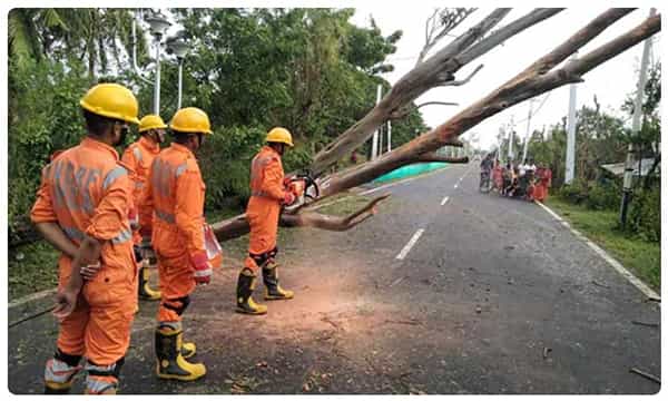 తీరం దాటిన బుల్బుల్ తుఫాను... ప్రధాని సమీక్ష!