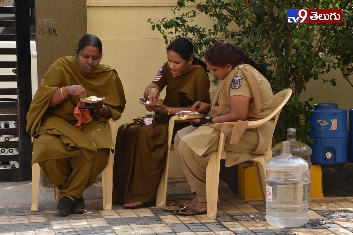 ఇంట్లో దీక్ష ‘అశ్వత్థామ’.. వెరైటీ నిరసన