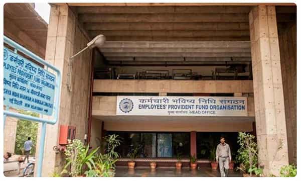కరోనా కష్టం.. విపరీతంగా పీఎఫ్ నగదు విత్డ్రా