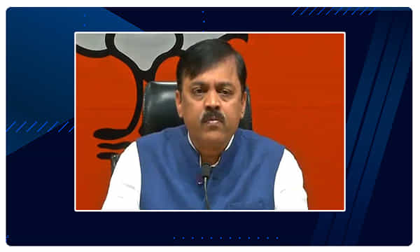 మాటల మాంత్రికుడా.. మౌనమెందుకు?