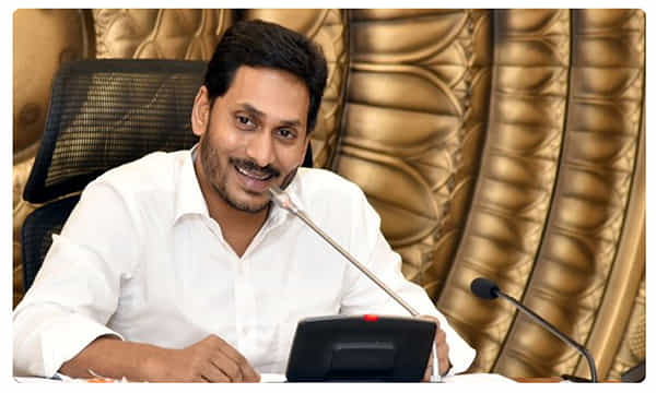 కాపులకు జగన్ బంపర్ బొనాంజా.. బెనిఫిట్స్ అదిరిపోయాయిగా..!