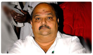 ఉత్తమ్ ఇక ఊపిరి పీల్చుకో.. ప్రస్తుతానికి మీరే ప్రెసిడెంట్ !