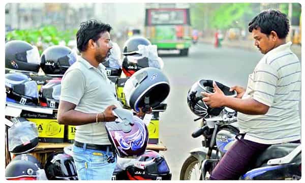 హాఫ్ హెల్మెట్లు పెట్టుకుంటున్నారా..? అంతే సంగతి..