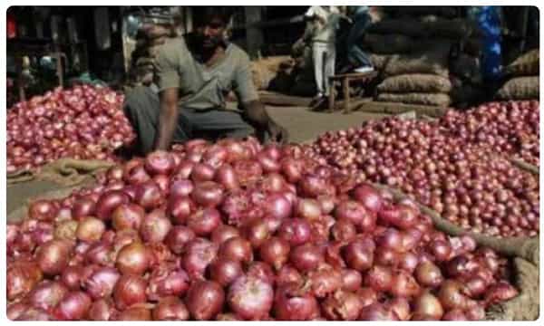 అక్కడ కేజీ ఉల్లి ధర 220 రూపాయలు మాత్రమే!