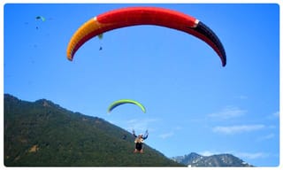 ఆదివాసీలు దేశద్రోహులా ? ఇదెక్కడి ప్రజాస్వామ్యం ?